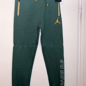 Boys Noble Green Jordan Sweatpants size LG